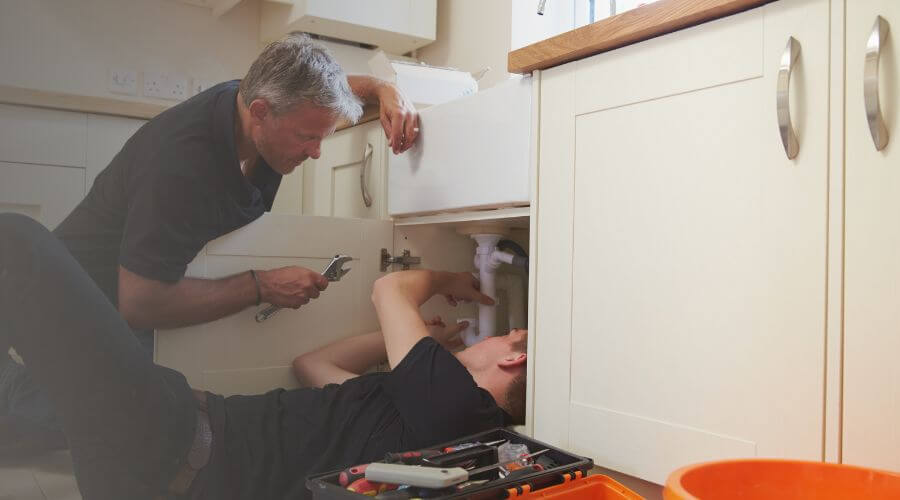 Best Plumber in Elsmore, KS